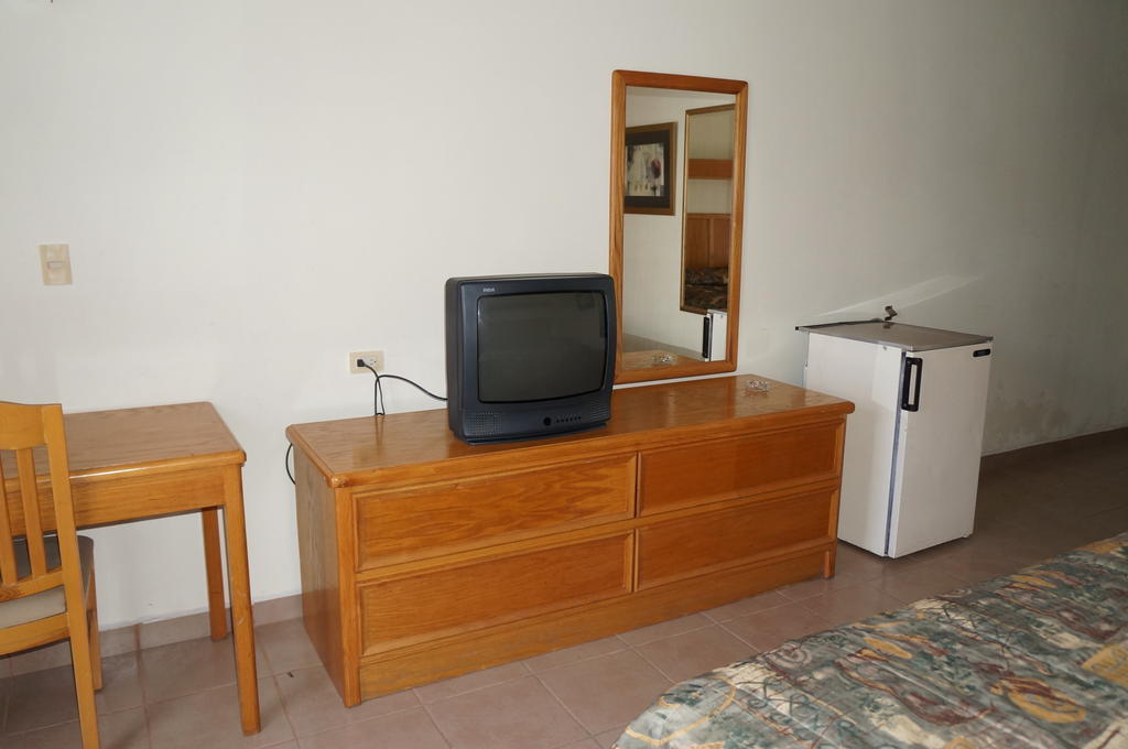 Maria Luisa Inn & Suites Juarez  Zimmer foto